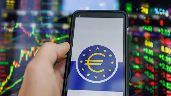 ECB má nový platobný systém, vraj je lepší než blockchain.