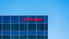 John McAfee si účtuje 105 000 dolárov za propagačný tweet.