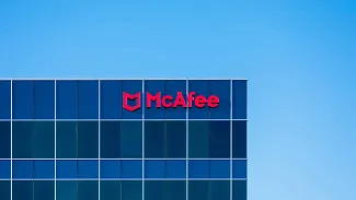 John McAfee si účtuje 105 000 dolárov za propagačný tweet.