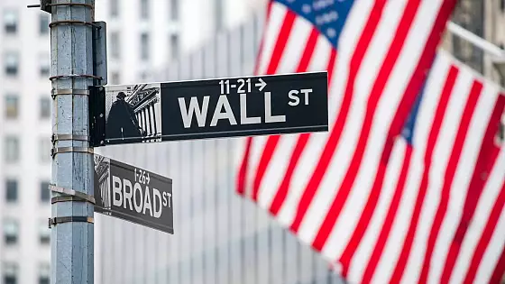 Rast Bitcoinu spôsobil Wall Street, tvrdí analytik Mati Greenspan.