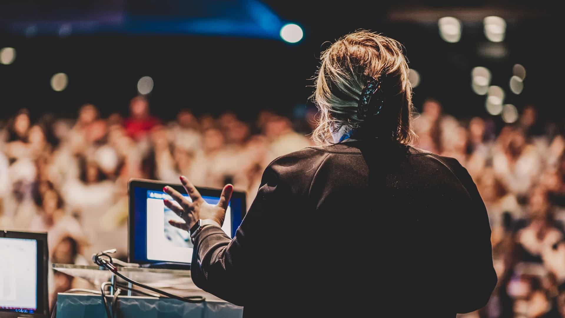 Consensus konferencia – live stream online a tipy čo sa oplatí sledovať.