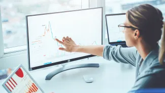 Bitcoin opäť klesol