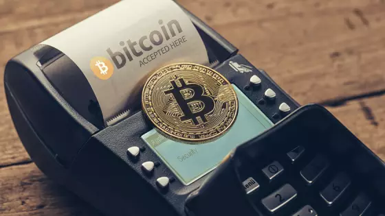 Čína povoľuje prijímanie platieb v bitcoine