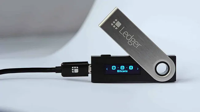 LEDGER NANO X bude spolupracovať so smartfónmi cez bluetooth...