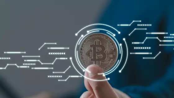 Začne centrálna banka kupovať bitcoin?