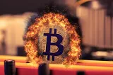 Bitcoin prepad - zdroj: https://www.flickr.com/photos/91261194@N06/50905973686, Marco Verch