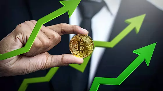 BTC a altcoiny rastú. Zdroj: Shutterstock.com/Natanael Ginting