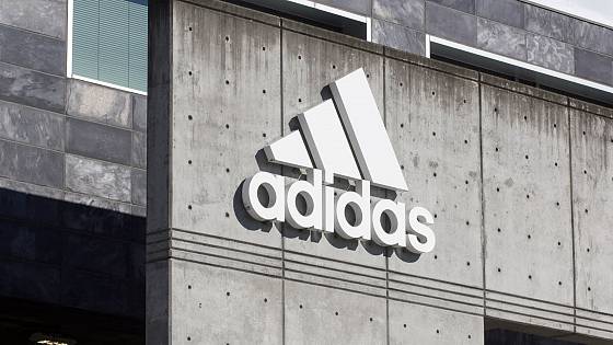 Adidas vstupuje do sveta kryptomien