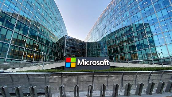 Microsoft investuje do kryptomenového startupu