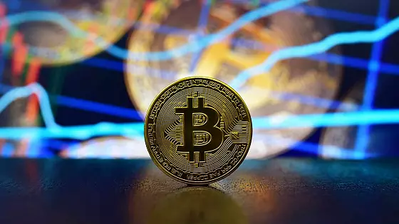 Bitcoin stále drží 40 000 $