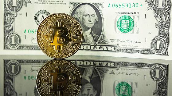 Bitcoin a americký dolár