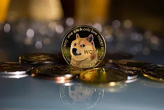 Dogecoin našiel dno – čaká nás rast?
