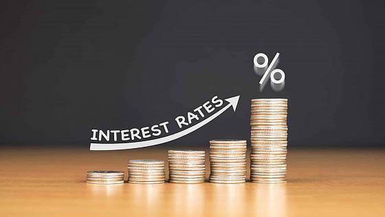 FED rozhodne o úrokových sadzbách, čo ovplyvní aj kryptomeny. Zdroj: Shutterstock.com/Doubletree Studio