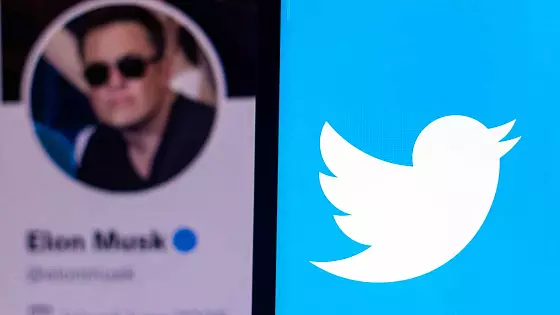 Elon Musk kúpil Twitter!