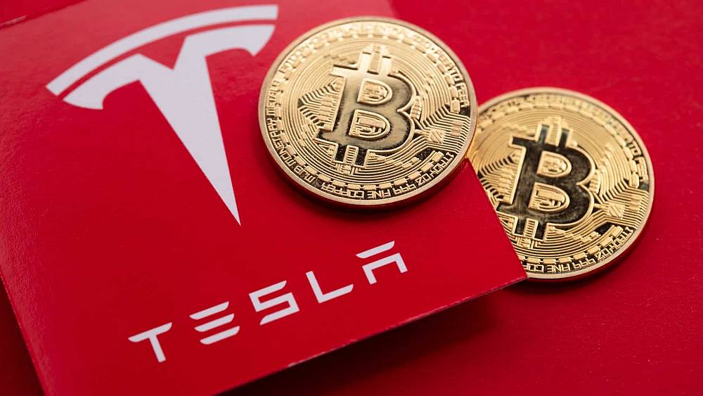 Tesla hodluje 1,26 miliárd USD v Bitcoine!