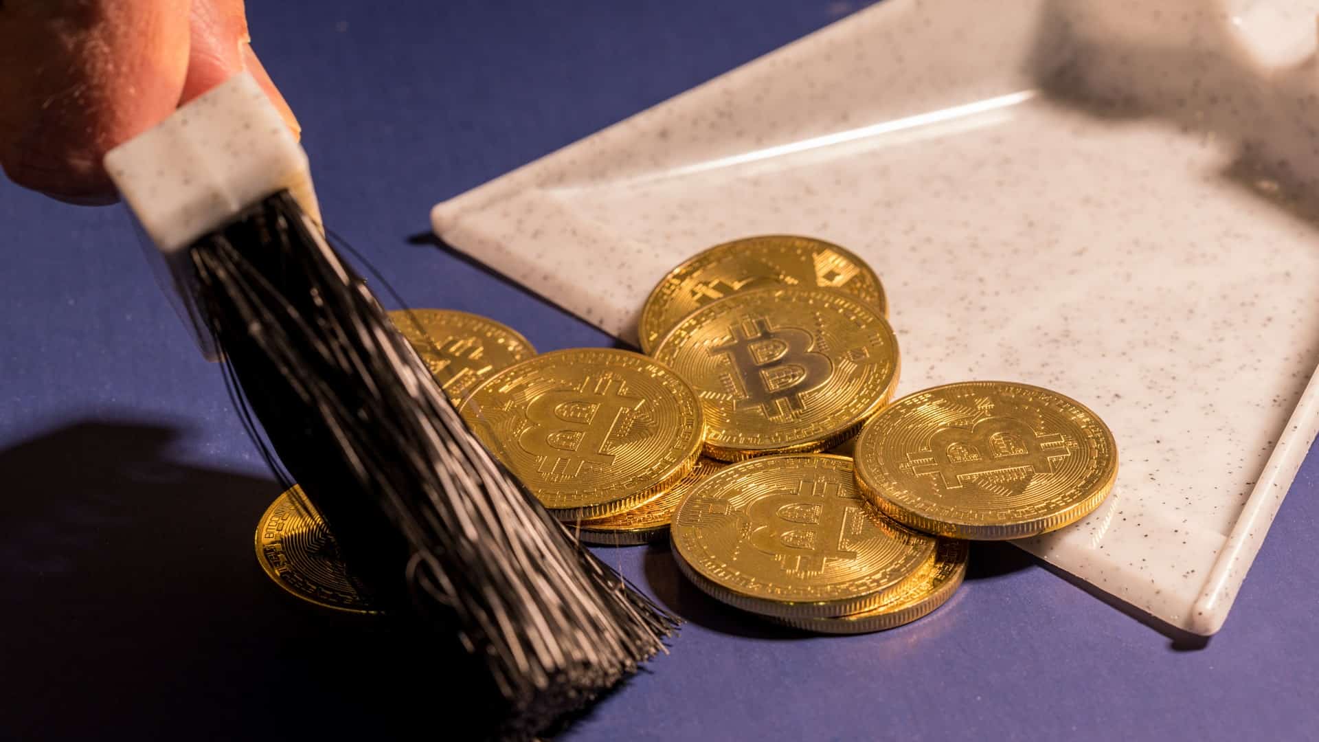 Guvernér Bank of England varuje: Bitcoin nemá žiadnu hodnotu a je nepraktickým platobným prostriedkom!