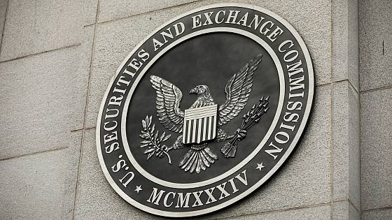 SEC vyjadruje obavy o reguláciu kryptomien