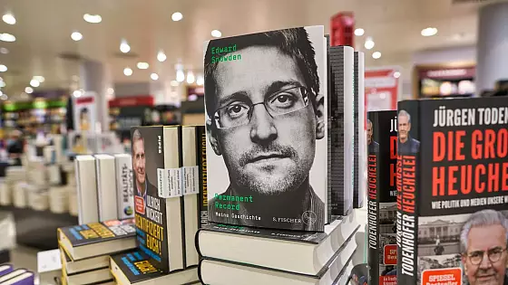 Snowden okomentoval Bitcoin