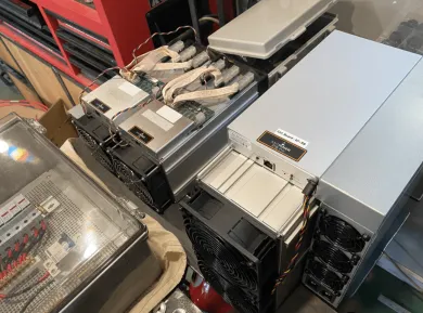 Zariadenie na ťažbu bitcoinu