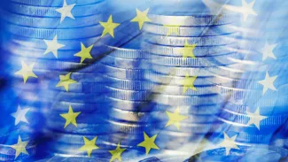 Inflácia v eurozóne znova poklesla