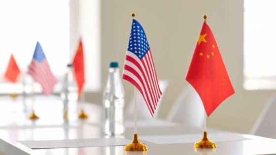 Čína a USA spolupracujú proti rizikám AI