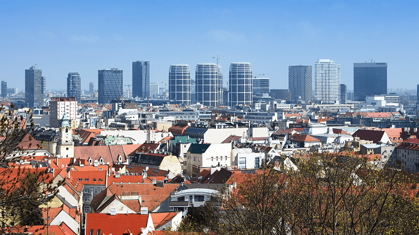 Bratislava zvýši daň z nehnuteľnosti aj poplatok za odpad