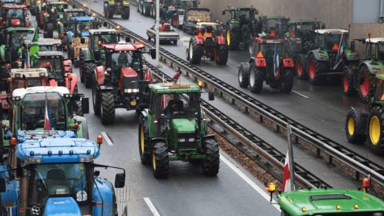 Farmári sa chystajú masovo protestovať v uliciach