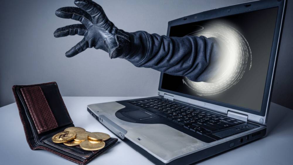 Krádež Bitcoinu priamo pred očami policajtov. Zdroj: shutterstock.com/Krádež Bitcoinu priamo pred očami policajtov