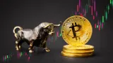 Bitcoin smeruje cenou podľa predikcií vyššie