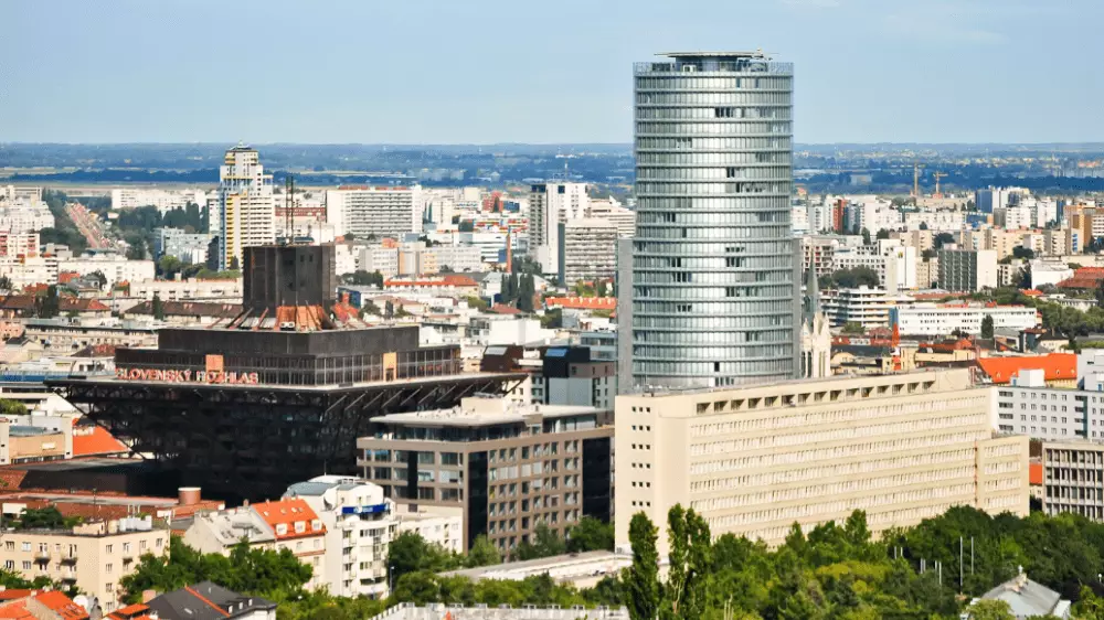 NBS upozorňuje na likvidáciu poisťovne Novis