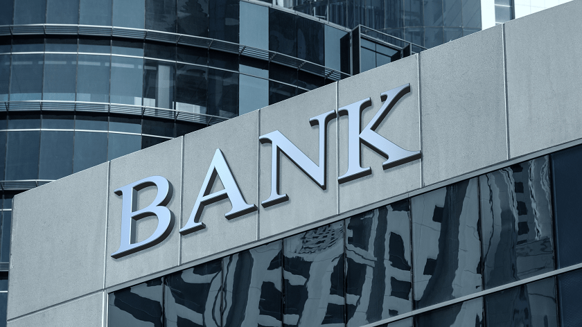 Banky sa zbavujú vkladných knižiek