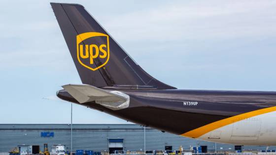 UPS prebral zákazku FedExu