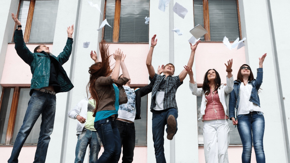 Niektorí študenti majú po škole povinnosti voči Sociálnej poisťovni