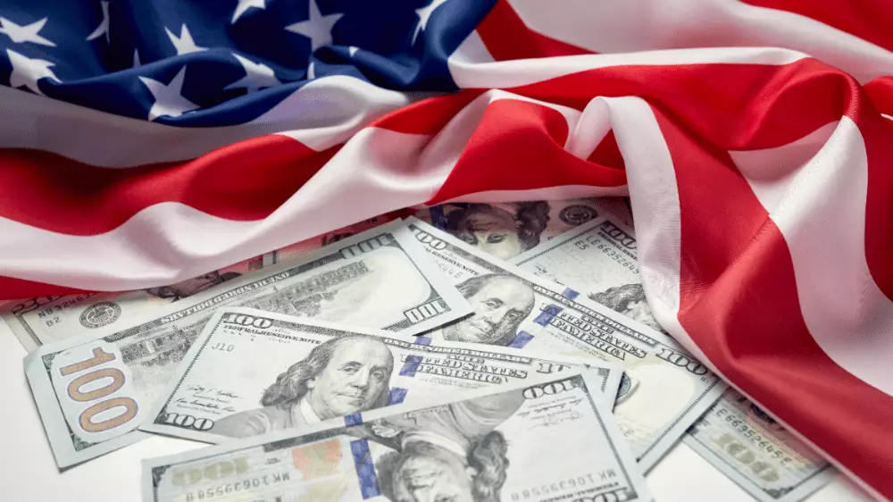 Americký dolár podľa Schiffa padne