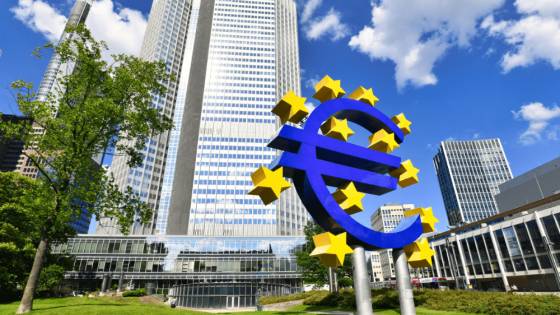 ECB bude pri ďalšom znižovaní sadzieb opatrná