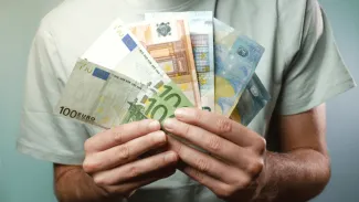 Od júla sa zvýšia dávky, príspevky aj dôchodky