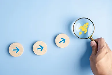 Zložený úrok spôsobuje exponenciálny rast investície