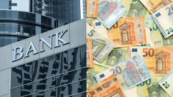Banky za prvých 6 mesiacov zarobili stovky miliónov eur