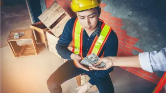 Reálne mzdy sa naďalej zvyšujú