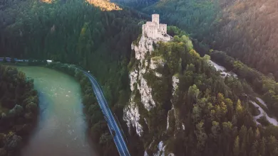 Cesta popod Strečno je stále problémová