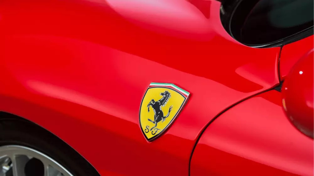 Ferrari začne prijímať platby v kryptomenách