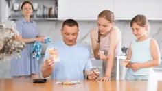 Odborník radí, ako učiť mládež finančnej gramotnosti