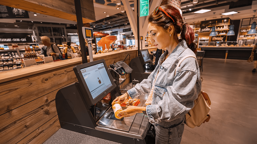 Slováci si pre nakupovanie volia najmä tento druh obsluhy