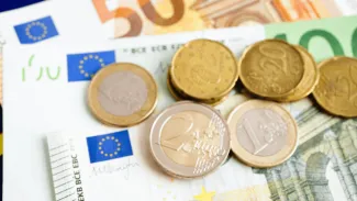 Slovenská ekonomika zaostáva za priemerom EÚ