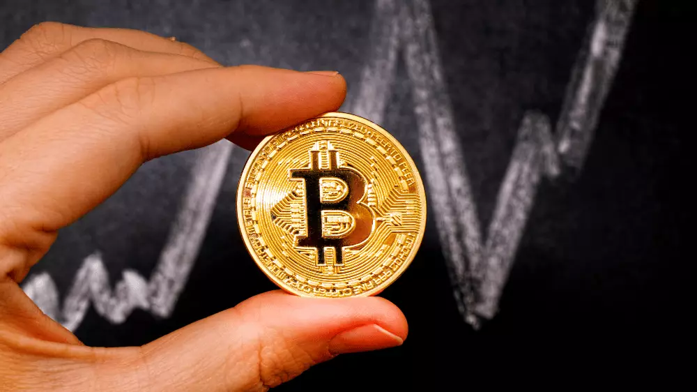 Bitcoin padne a potom porastie