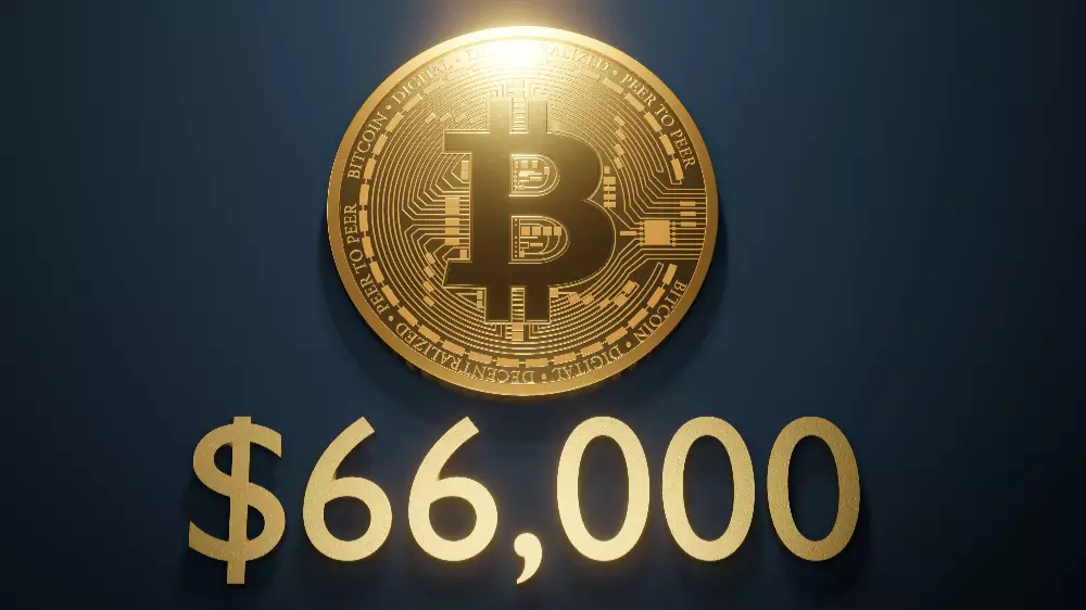 Bitcoin prekonal 66 000 dolárov