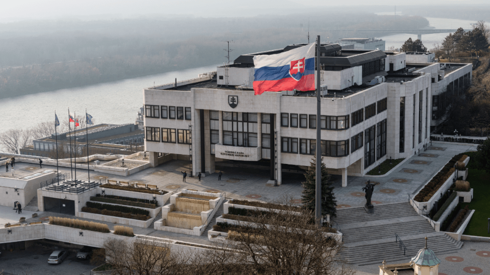 DPH neporastie, ale naopak klesne, vyhlásila vláda