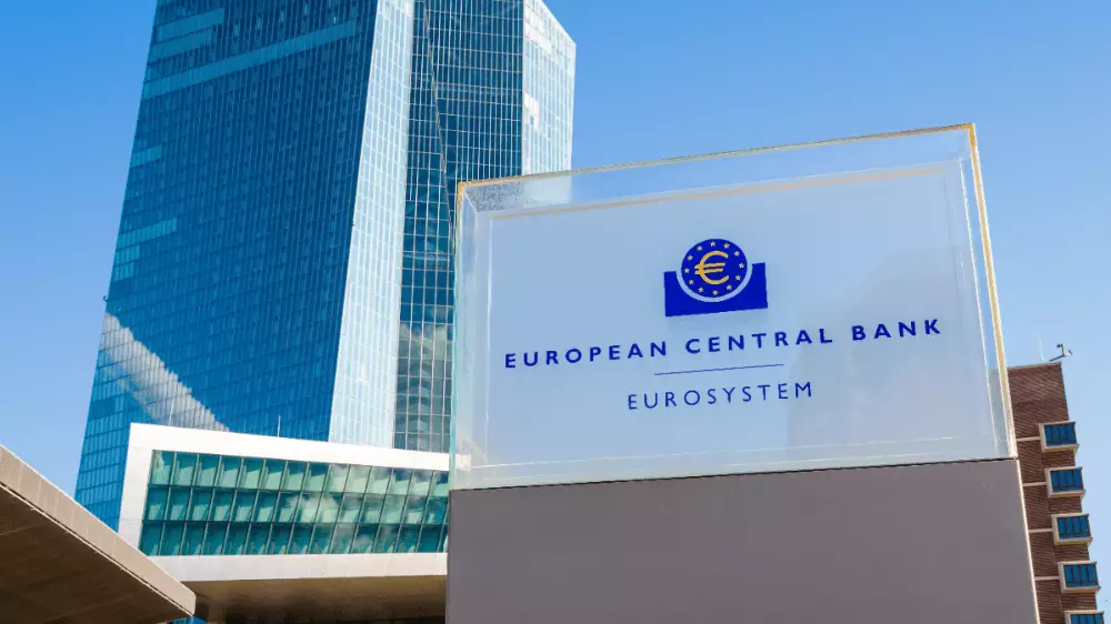 ECB zvažuje ďalšie znižovanie úrokových sadzieb