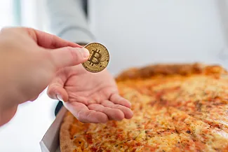 Kúpil pizzu za Bitcoiny