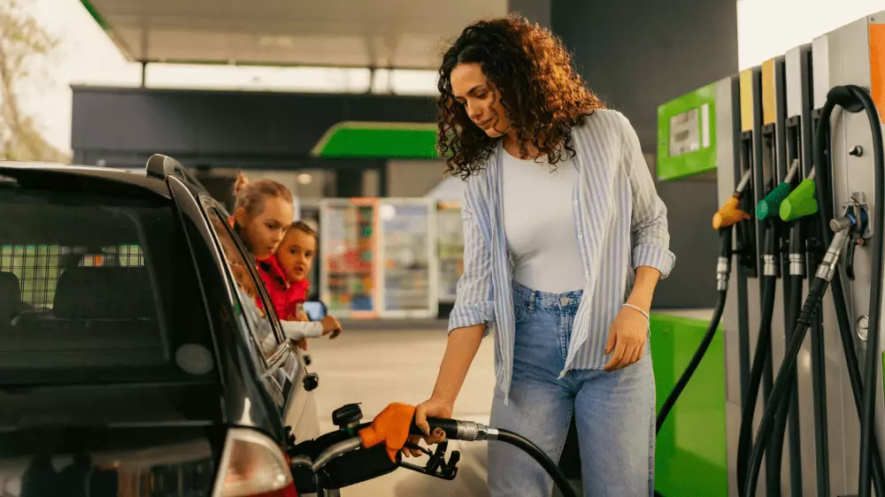 Za koľko natankujú slovenskí motoristi